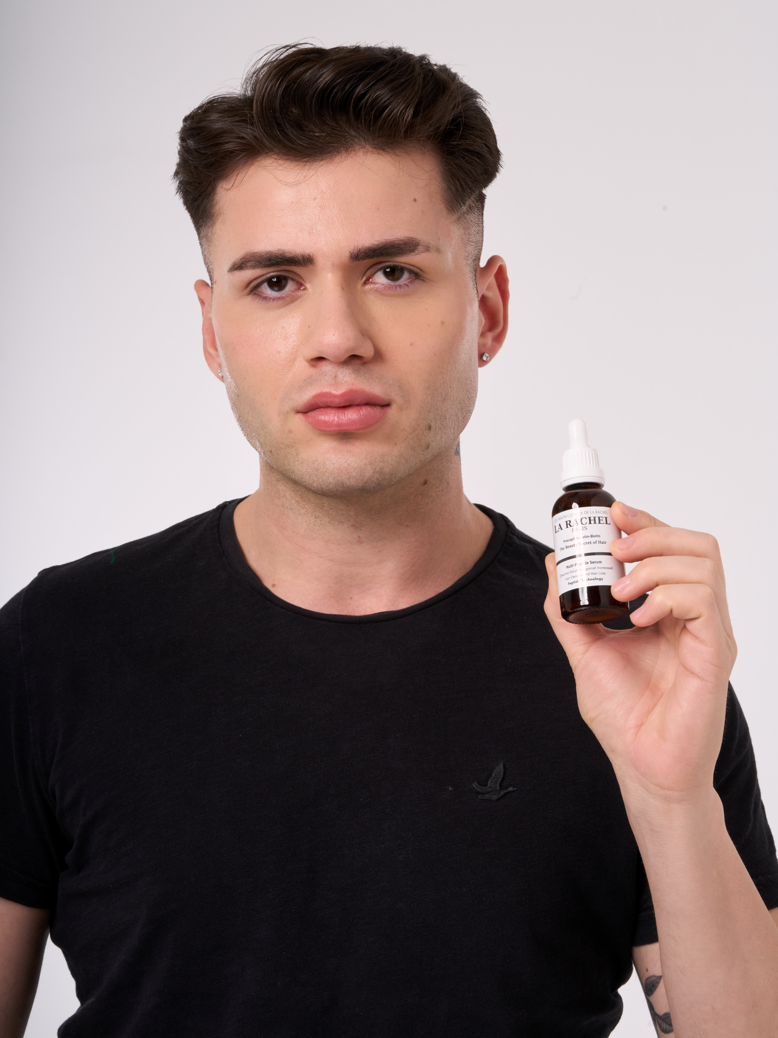 Procapil, keratin ve biotin içeren yenilikçi formül. Saç foliküllerini güçlendirir, saçı kalınlaştırır ve parlaklık kazandırır. İlk uygulamadan itibaren etkili sonuçlar sunar, sağlıklı saçlar için ideal seçim. Gür, dolgun ve sağlıklı saçlar için La Rachel’i hemen deneyin!