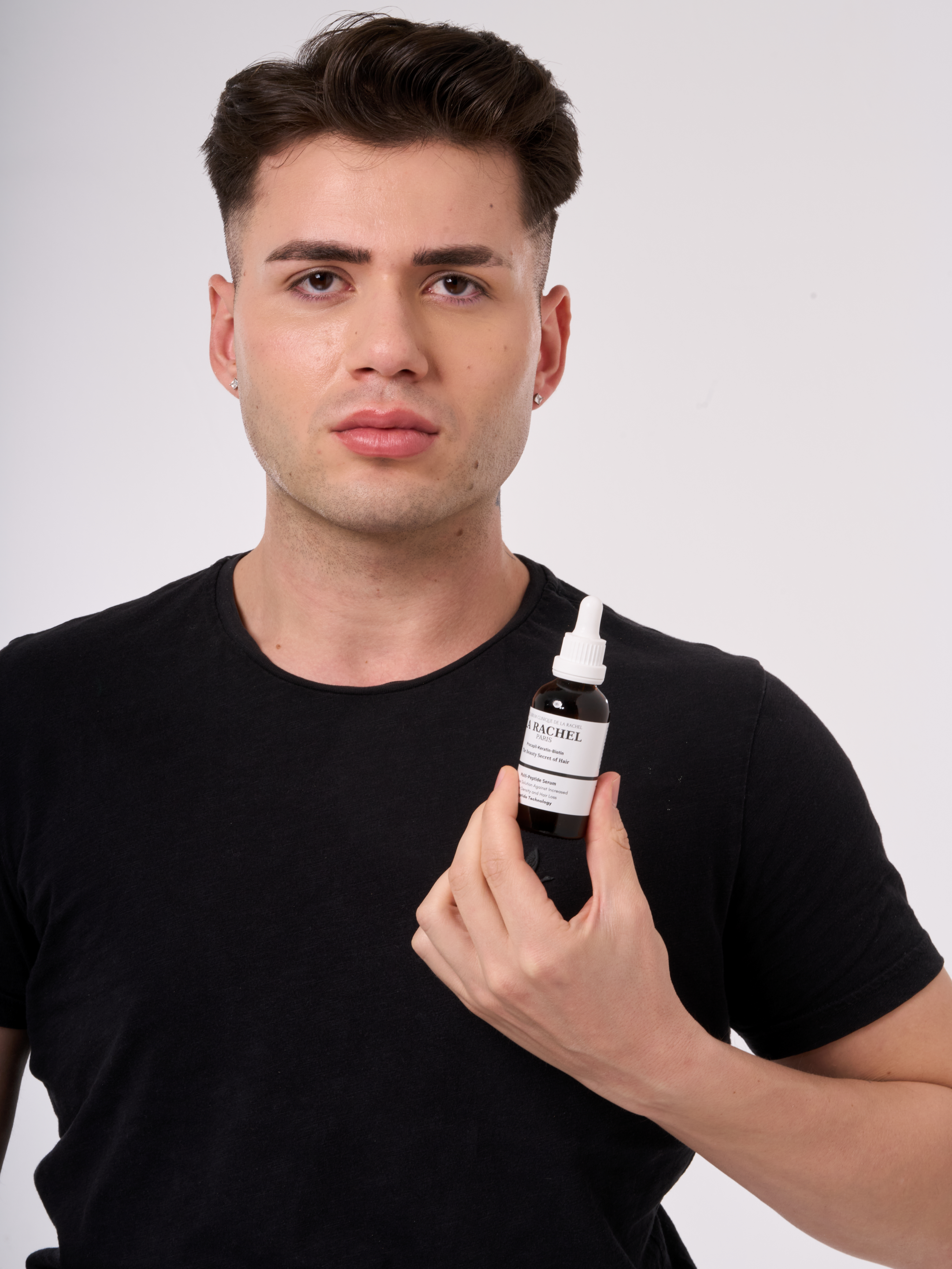 Procapil, keratin ve biotin içeren yenilikçi formül. Saç foliküllerini güçlendirir, saçı kalınlaştırır ve parlaklık kazandırır. İlk uygulamadan itibaren etkili sonuçlar sunar, sağlıklı saçlar için ideal seçim. Gür, dolgun ve sağlıklı saçlar için La Rachel’i hemen deneyin!